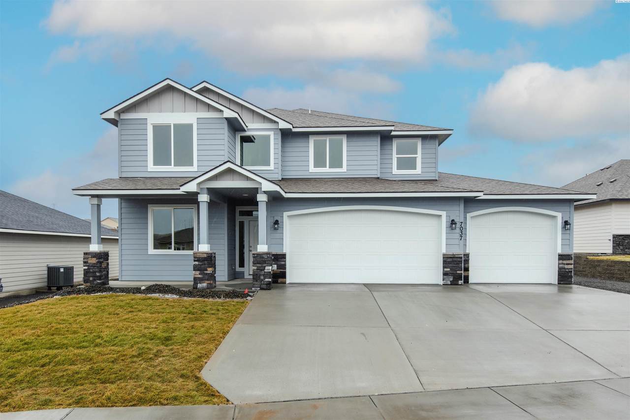 7037 35th Ave - Photo 1