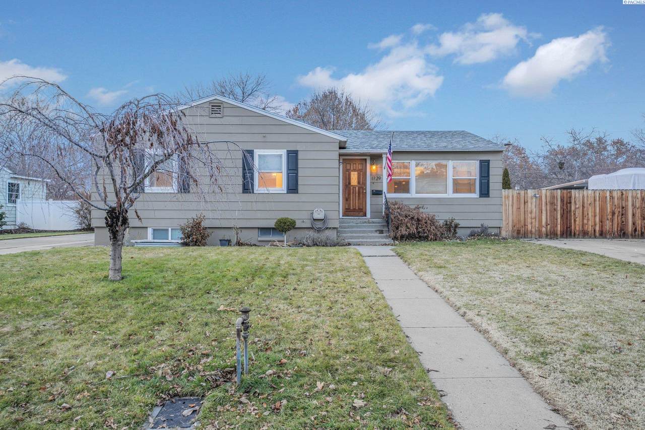 1729 Hunt Ave - Photo 1