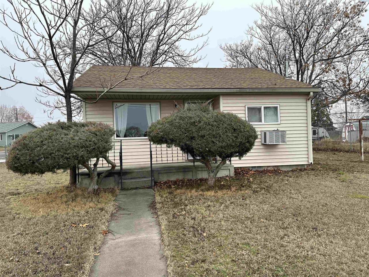 603 Thayer Drive - Photo 1