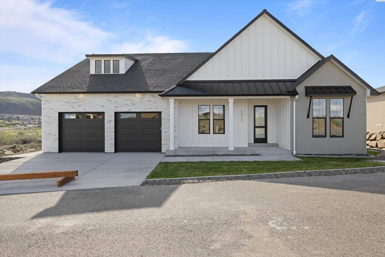1022 Sagebluff - Photo 1