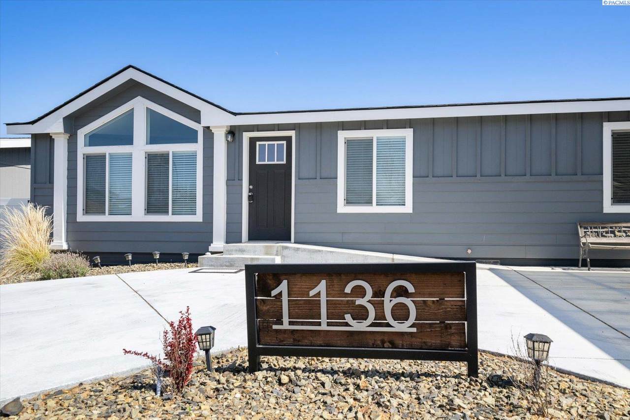 1136 Harrison Pl - Photo 1