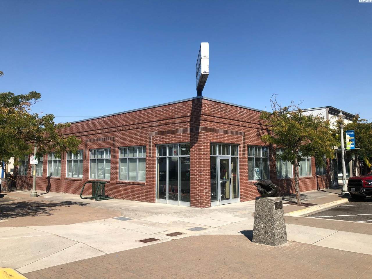 124 Kennewick Ave - Photo 1