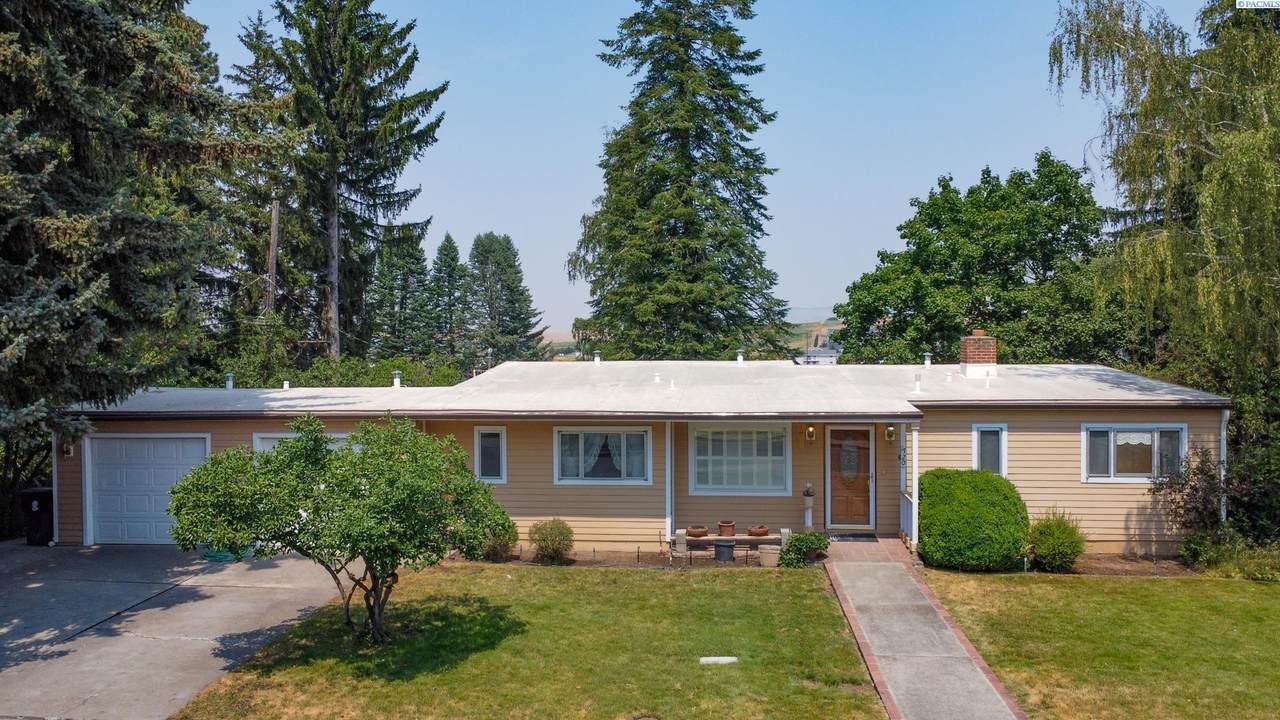 1720 Upper Drive - Photo 1