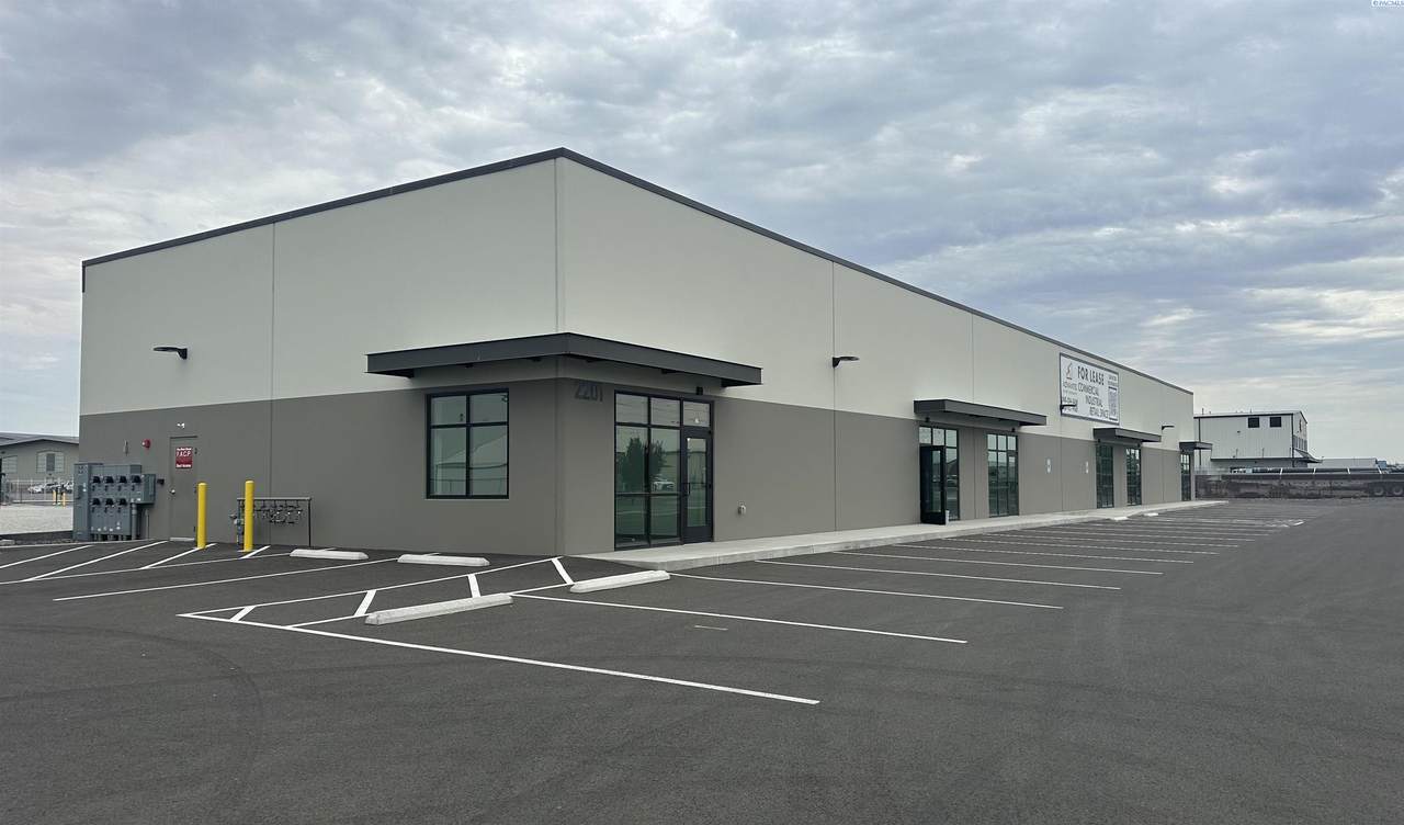 2201 Commercial Avenue - Photo 1