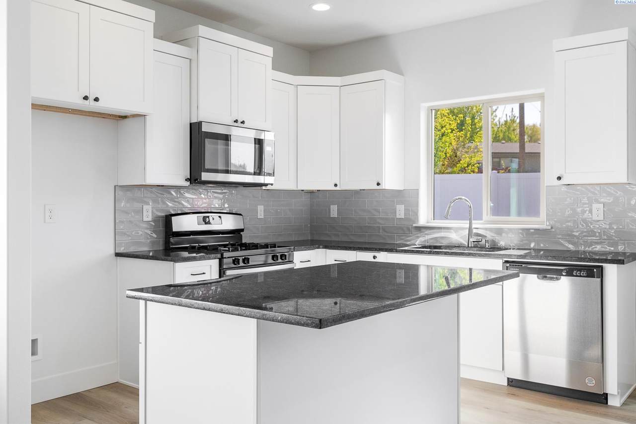 1118 Underwood Pl - Photo 1