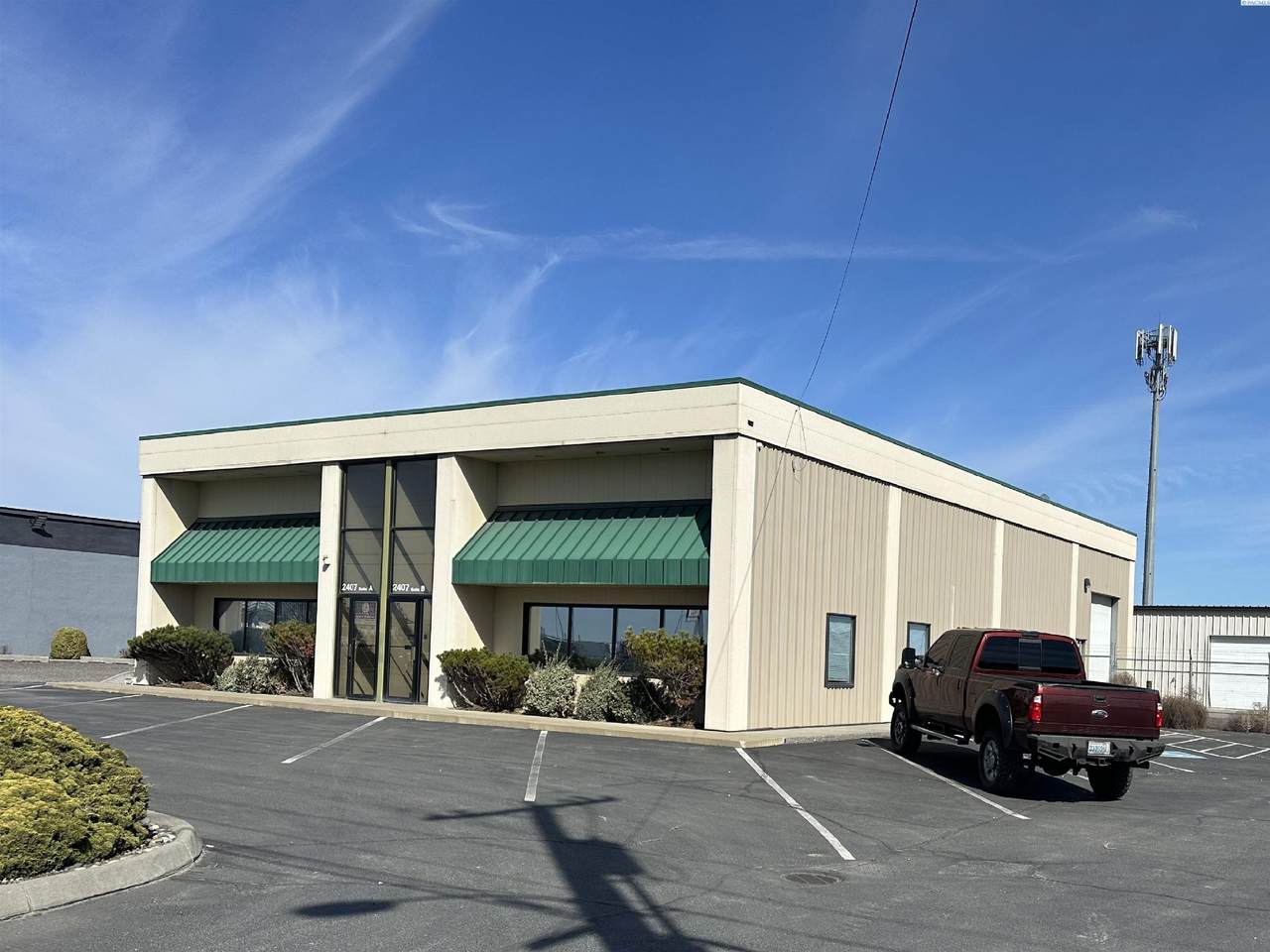 2407 Commercial Ave - Photo 1