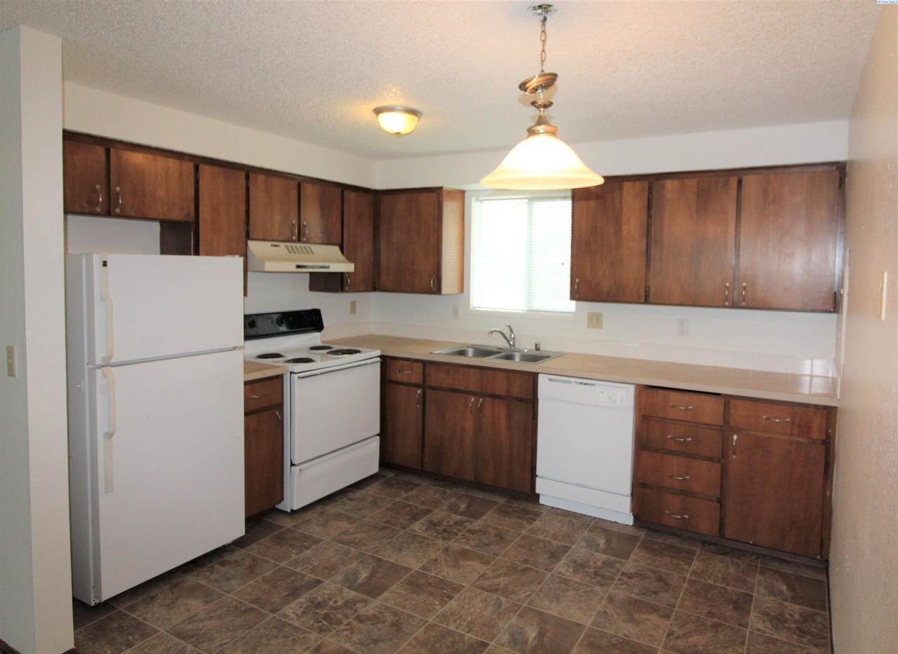 31 46th Street - Photo 1