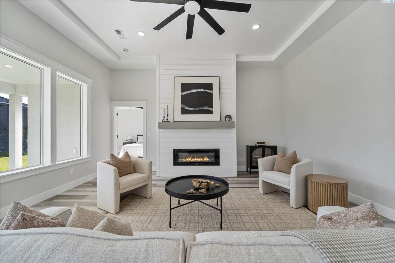 3761 Boxberger St. - Photo 1