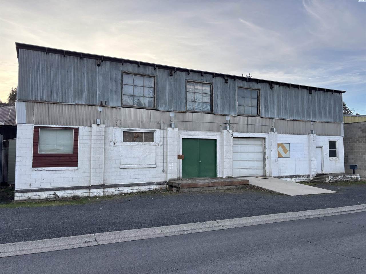 535 Riverview St - Photo 1