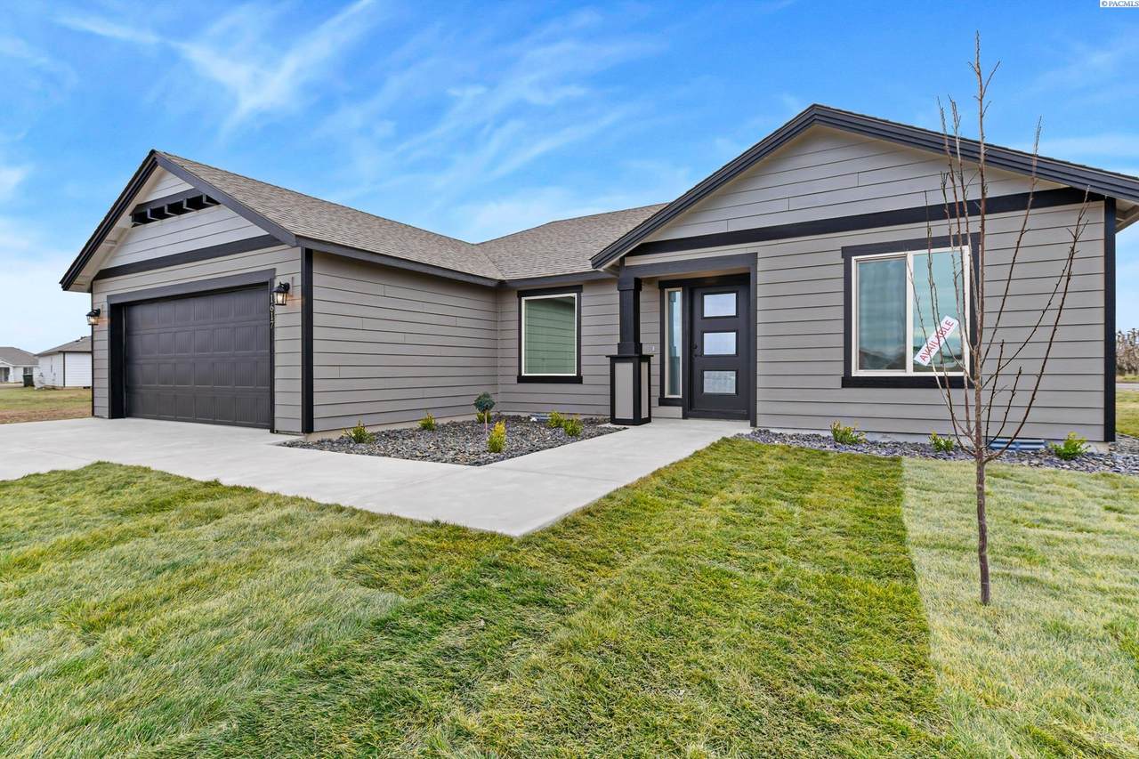 1617 Parkwood Ct - Photo 1