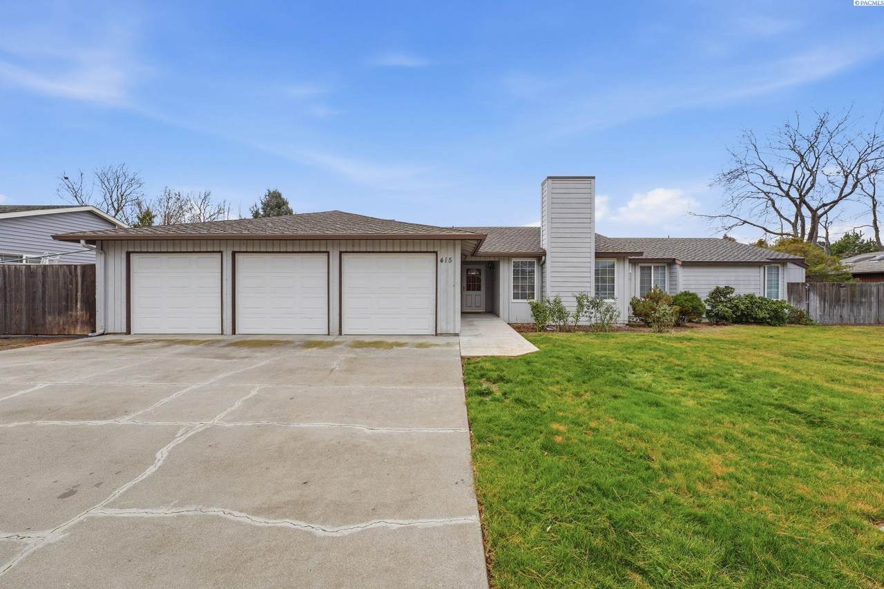 415 Skamania St - Photo 1