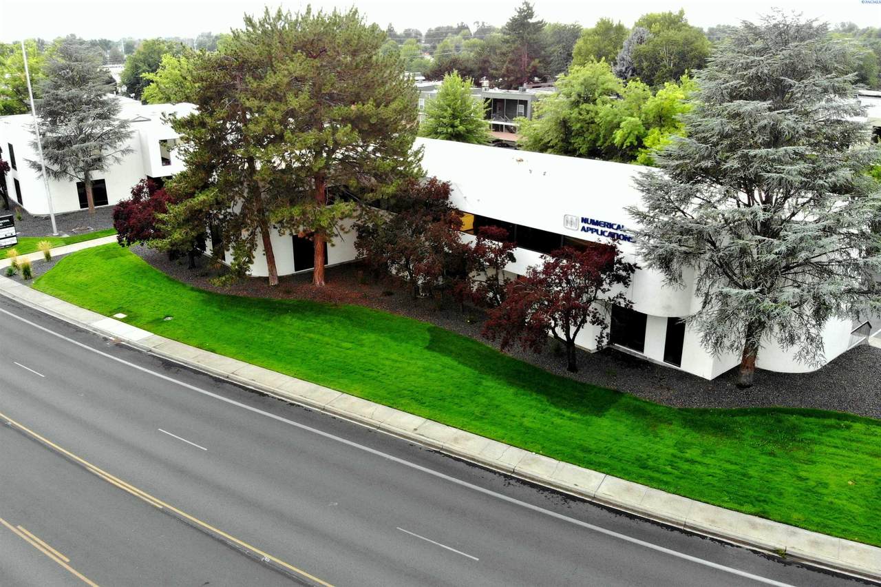 1933/1955 Jadwin Avenue - Photo 1