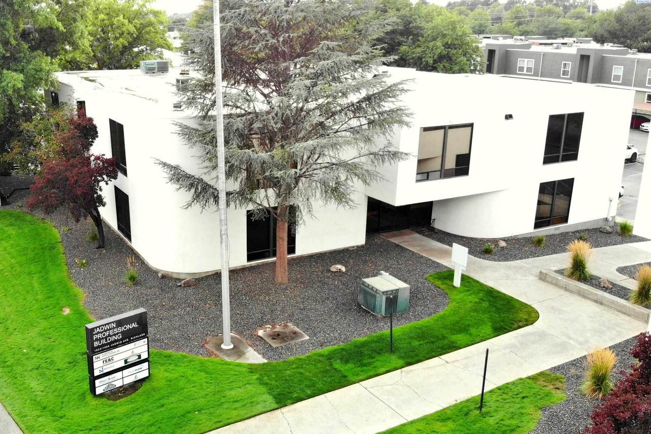 1933/1955 Jadwin Avenue - Photo 1