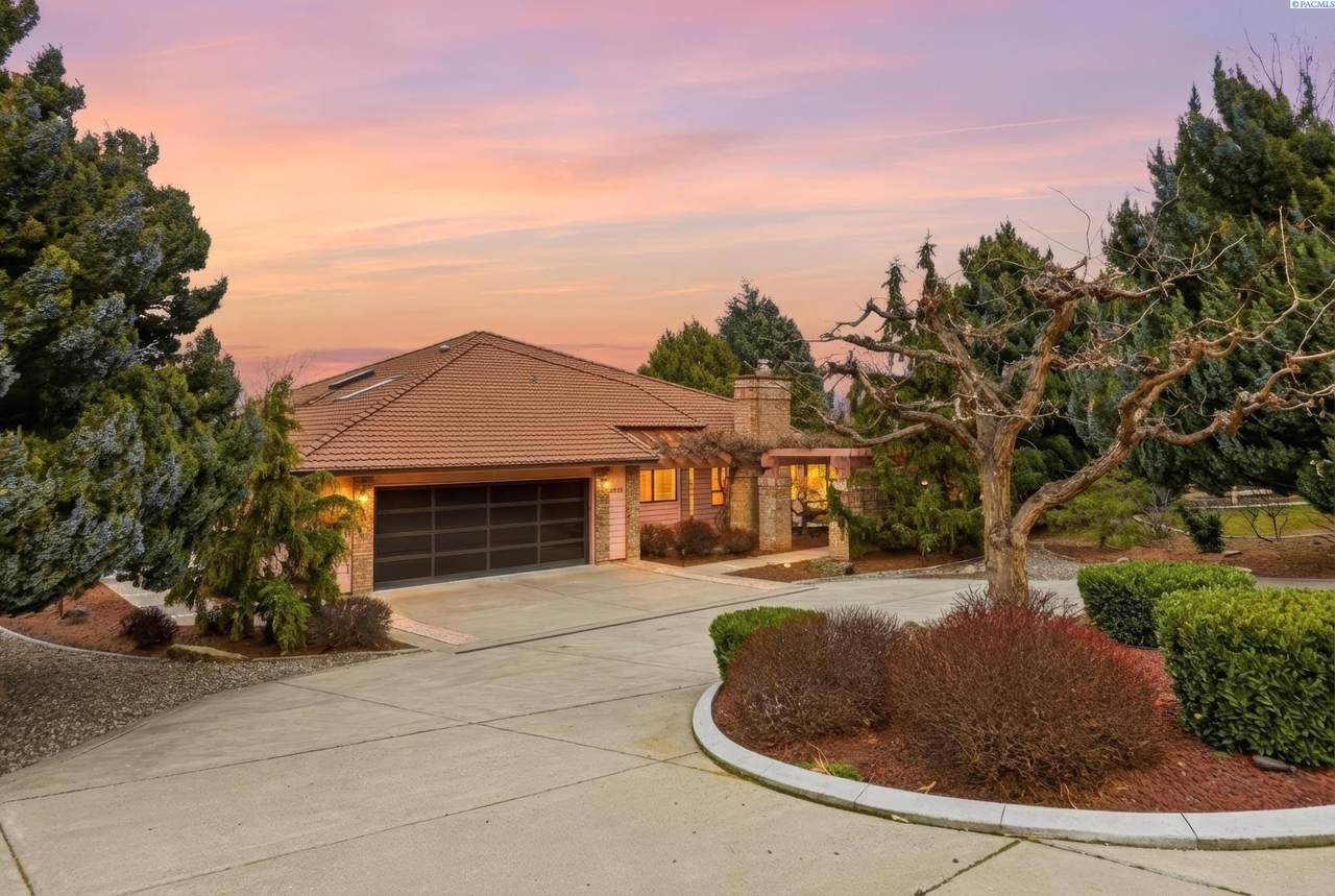 2618 Quarterhorse Way - Photo 1