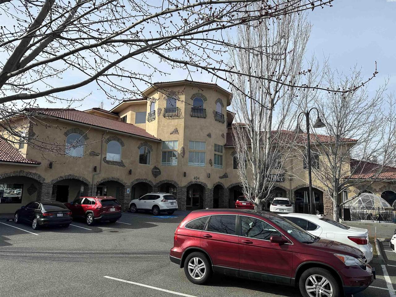 400 Bradley Blvd - Photo 1