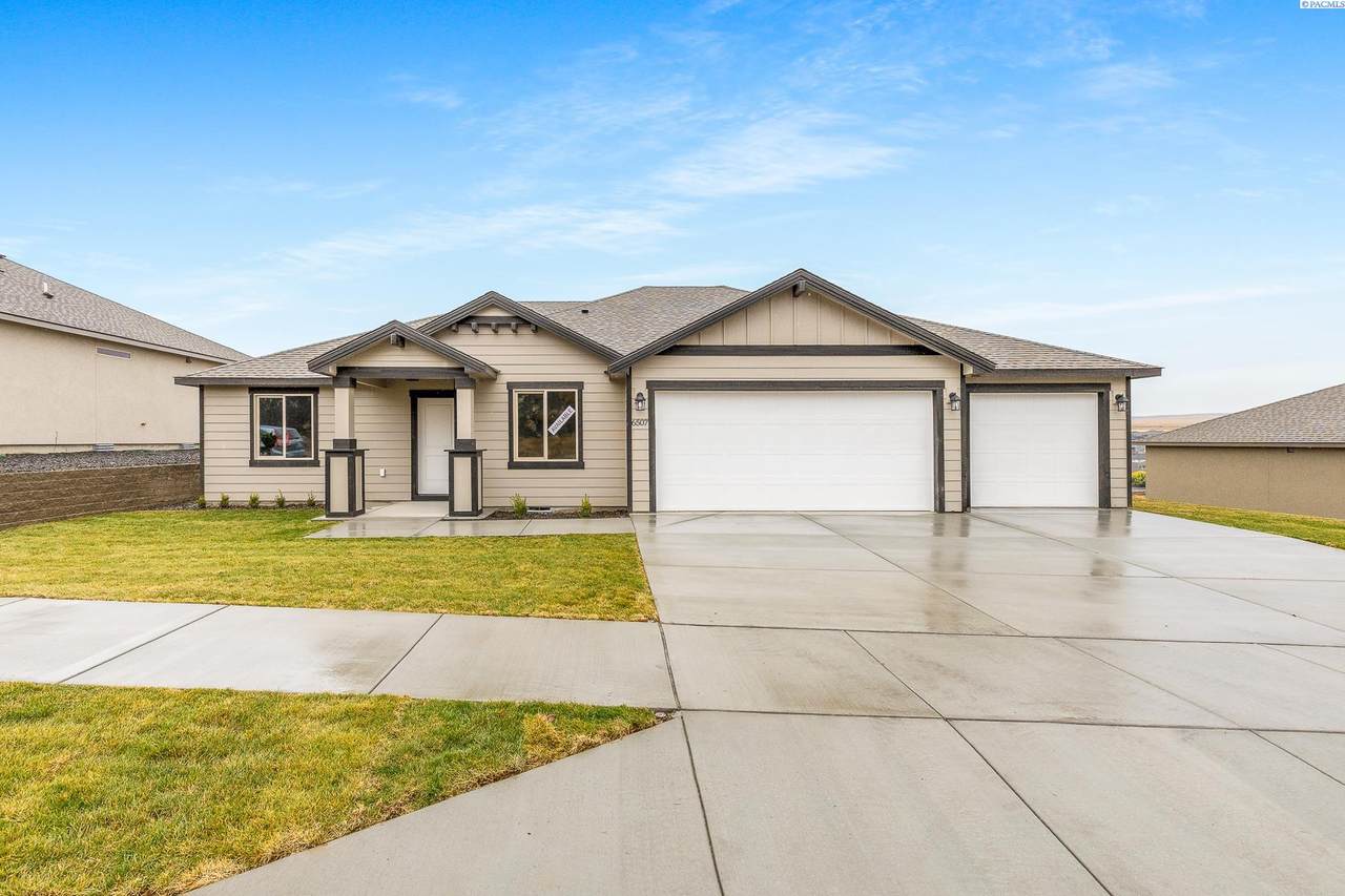 6507 28th Ave - Photo 1