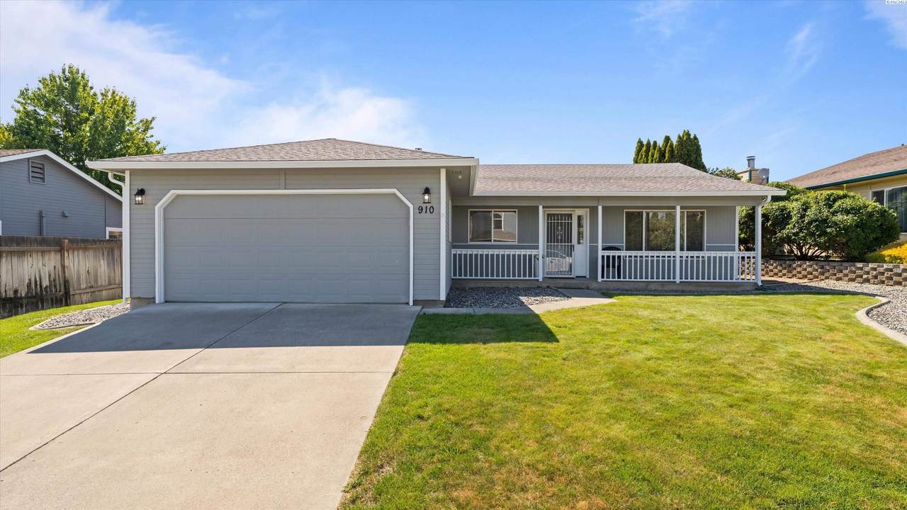 910 Arthur - Photo 1