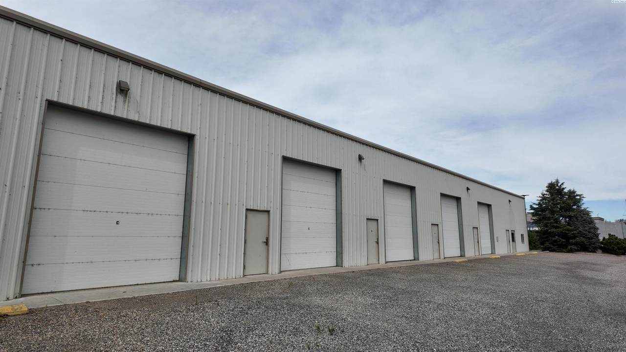 1355 Dakota - Photo 1
