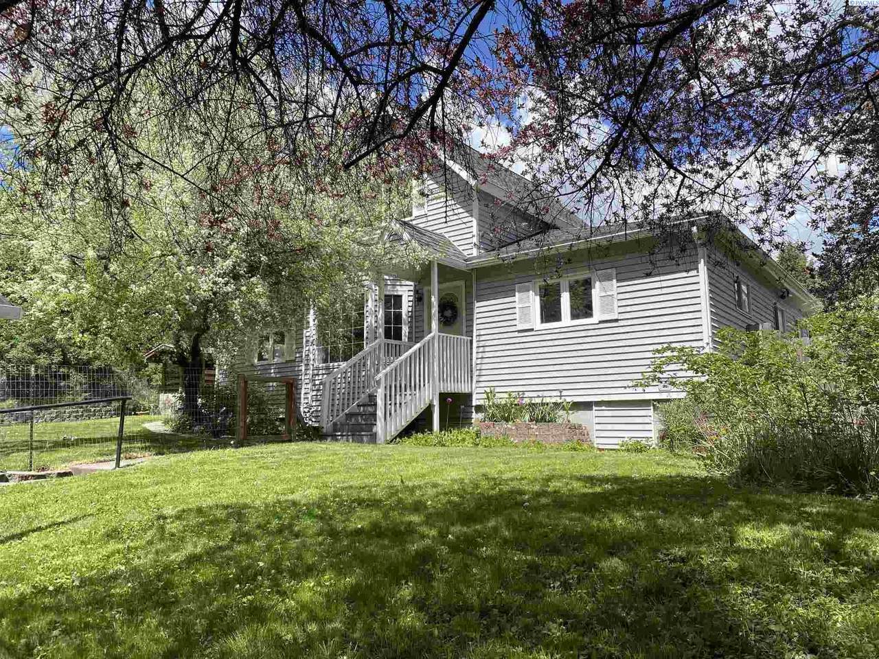 308 Webb - Photo 1