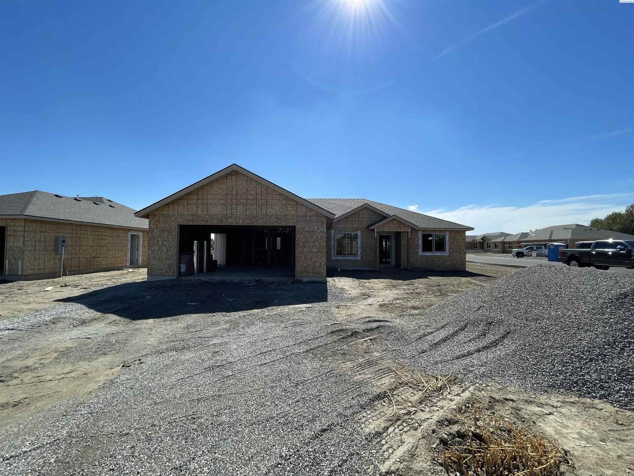 2108 5th St - Photo 1
