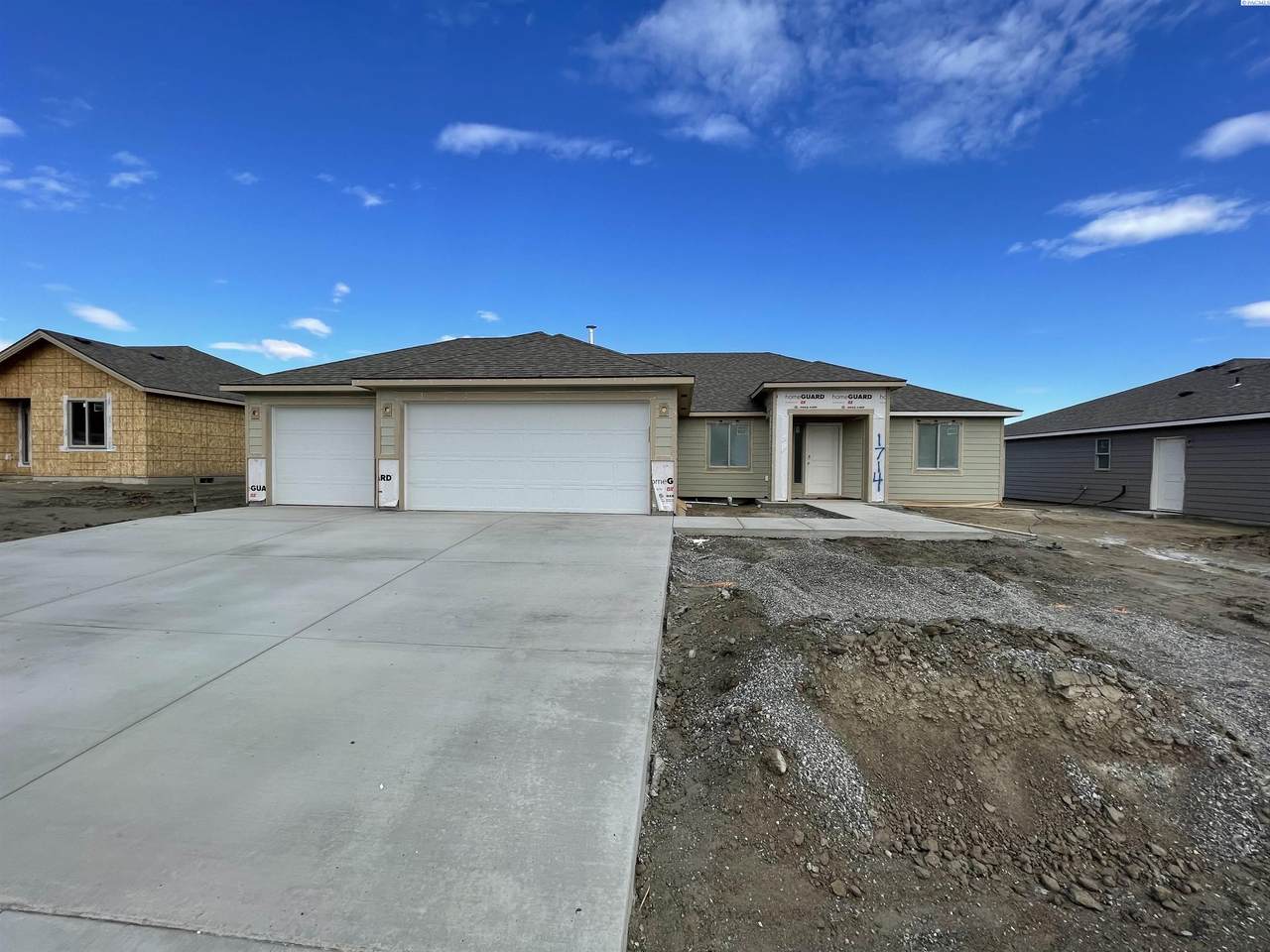 1714 Willow Way - Photo 1