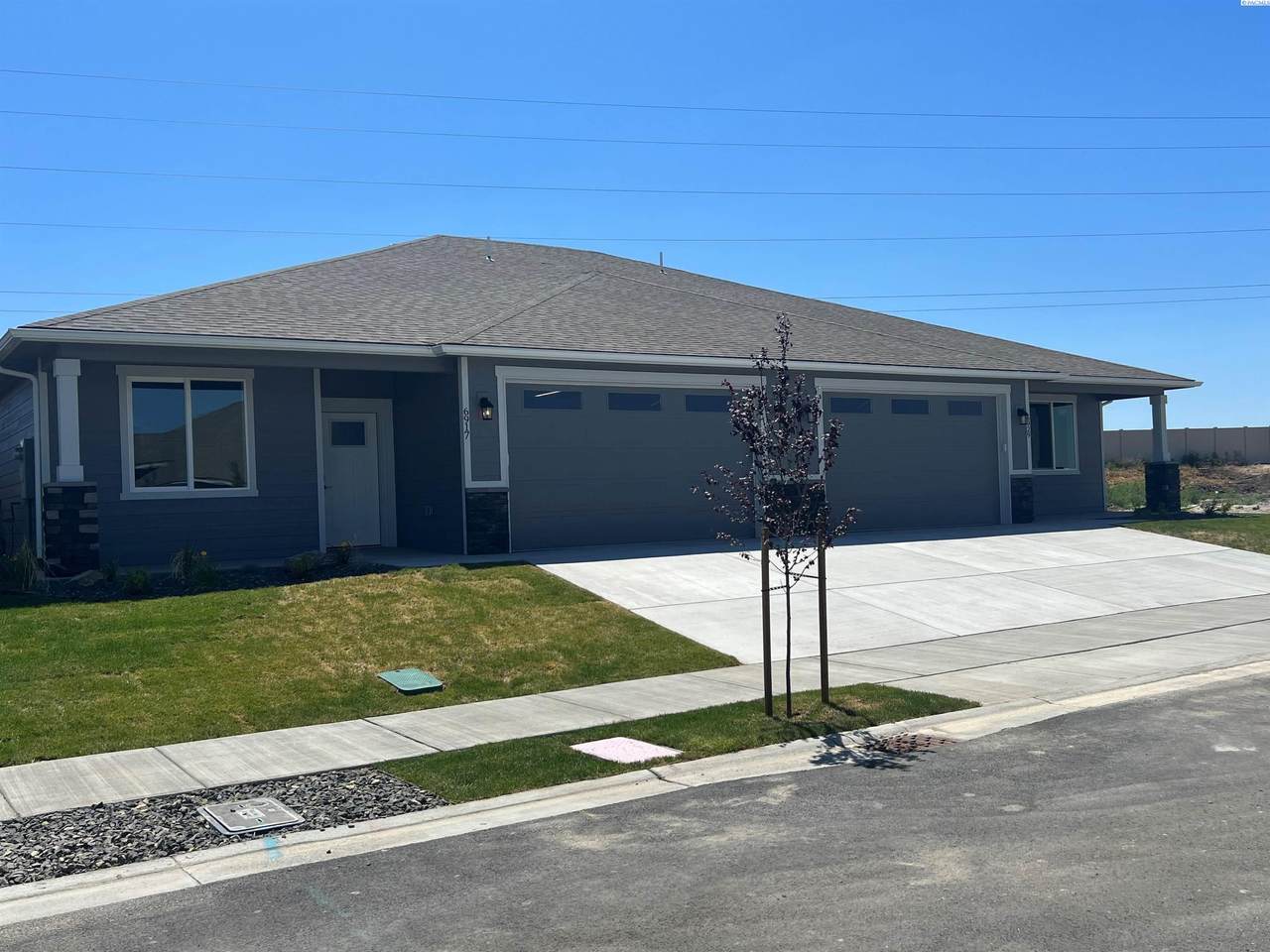 6917 38th Ave - Photo 1