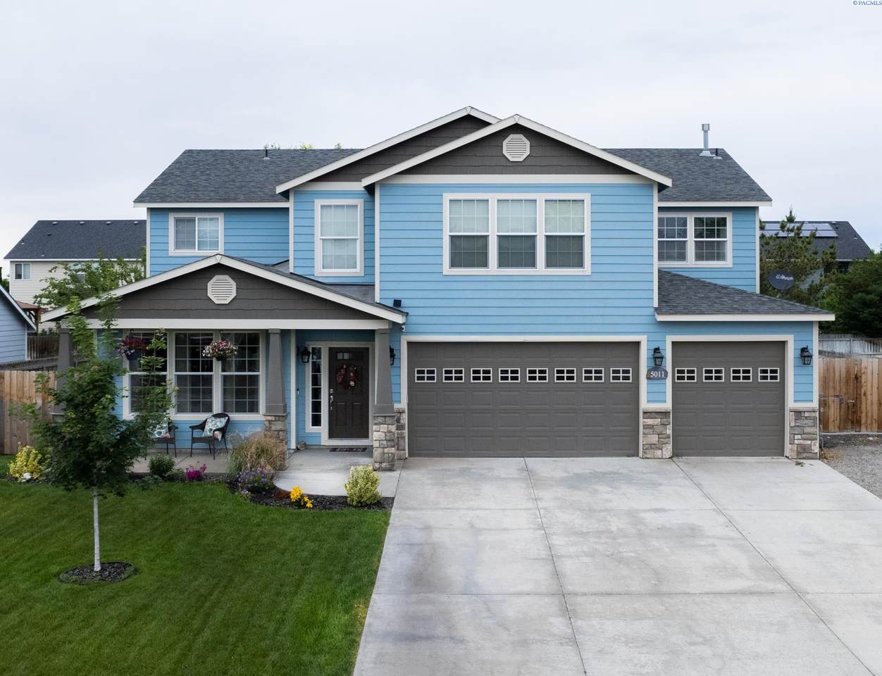 5011 Malaga Drive - Photo 1