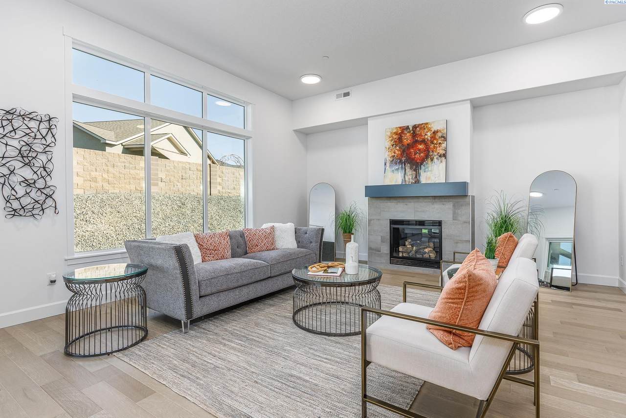 4658 White Drive - Photo 1