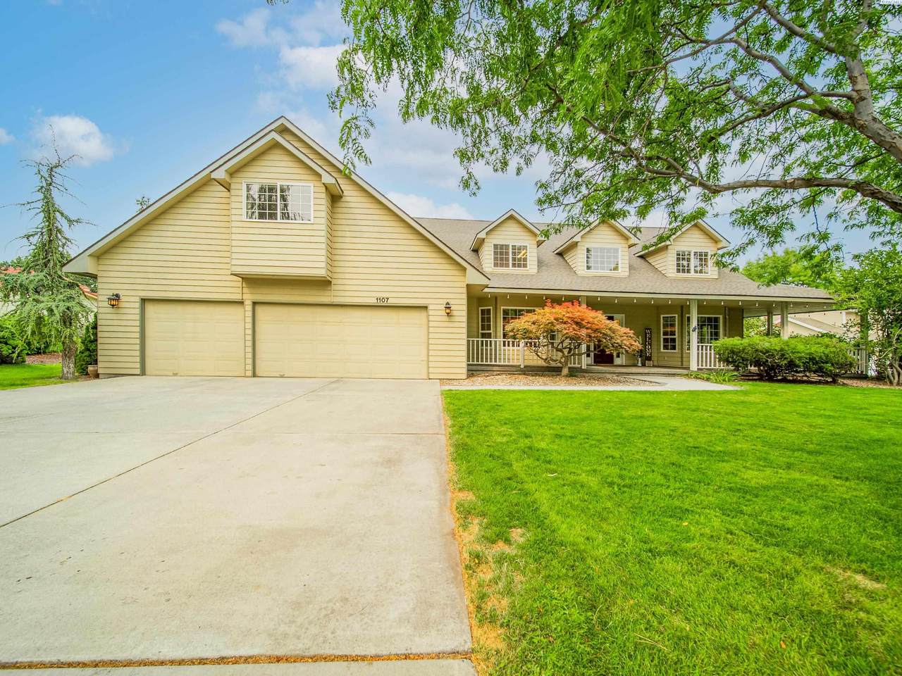 1107 Bridle Dr - Photo 1