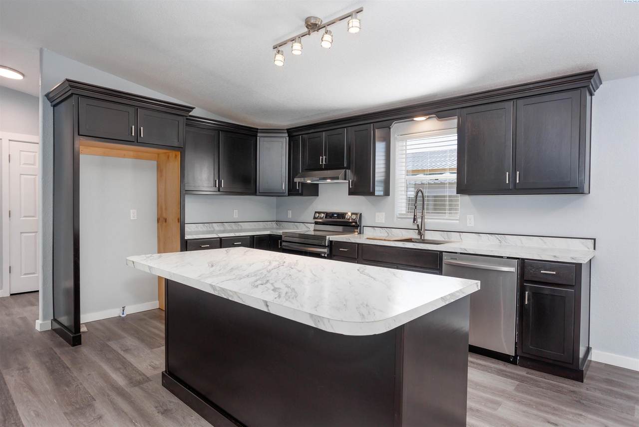 221 Maple Street - Photo 1