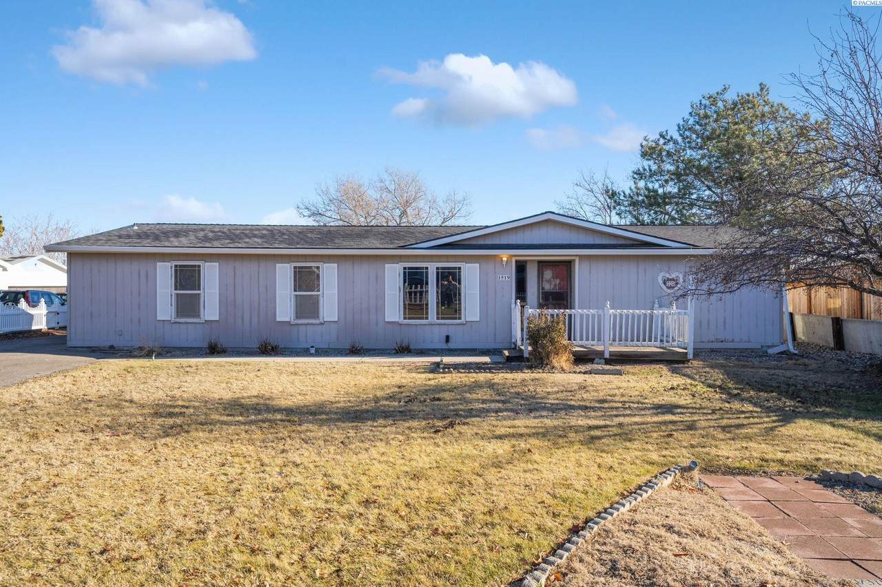1519 Dennis St. - Photo 1