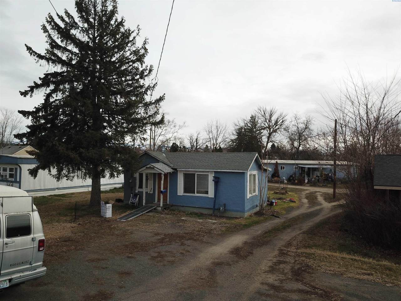 160 Rose St - Photo 1