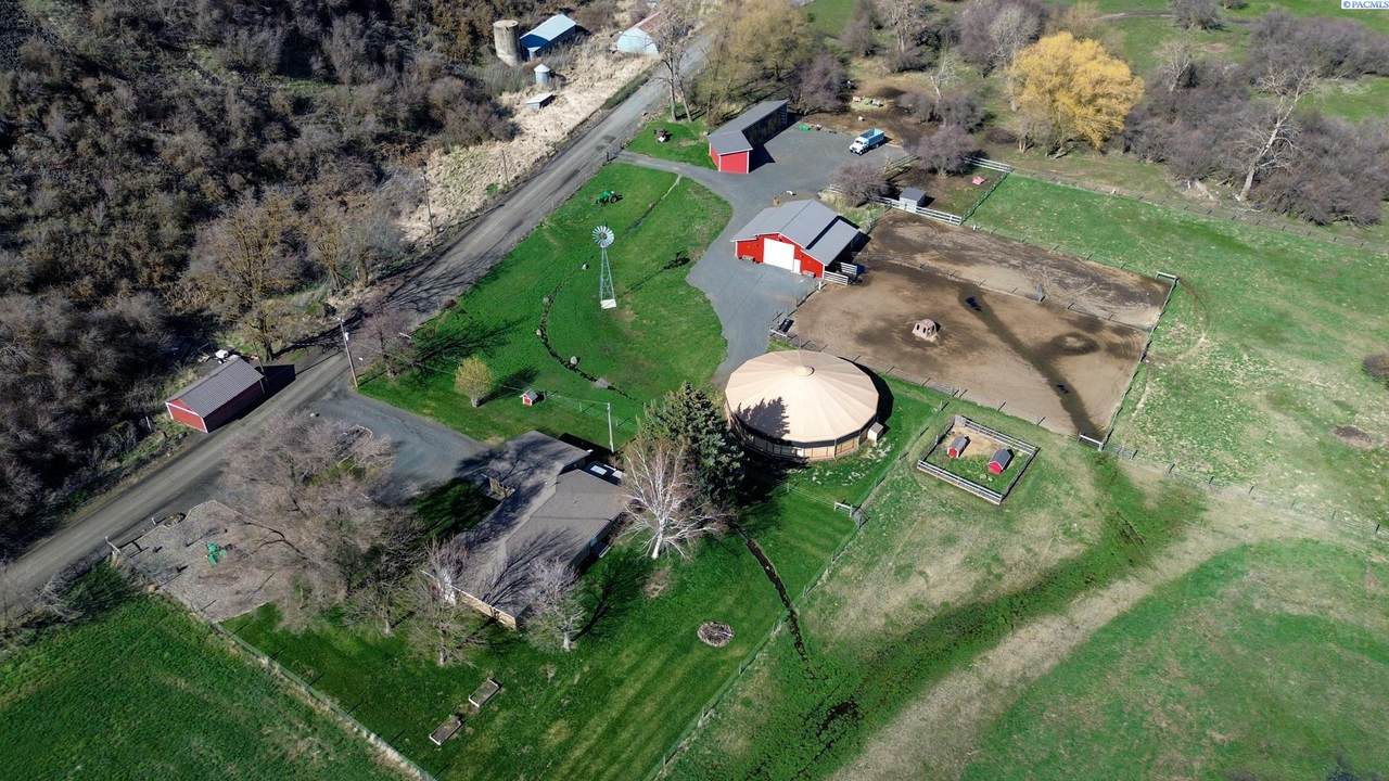 2002 Palouse Road - Photo 1
