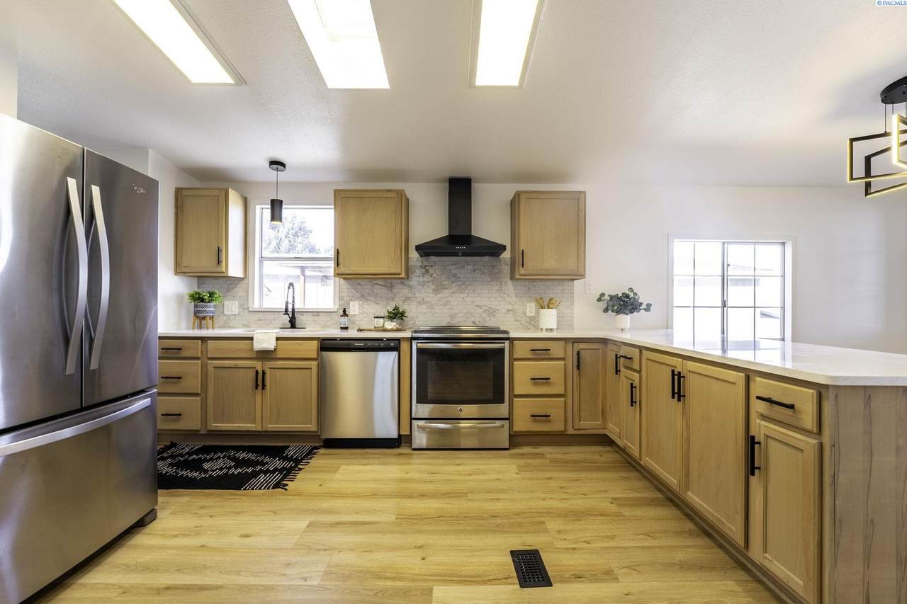 93 Ridgecliff Drive - Photo 1
