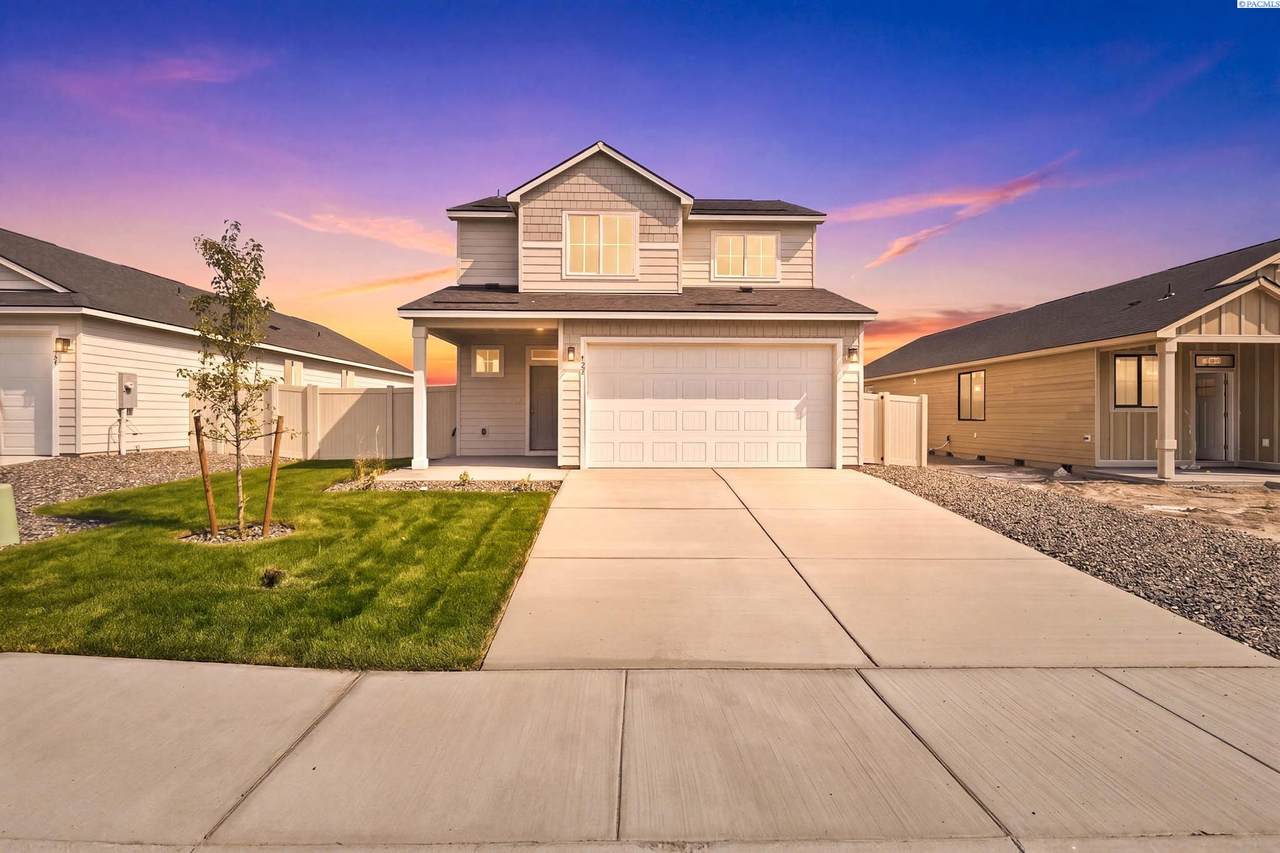 1420 Lena Ave - Photo 1