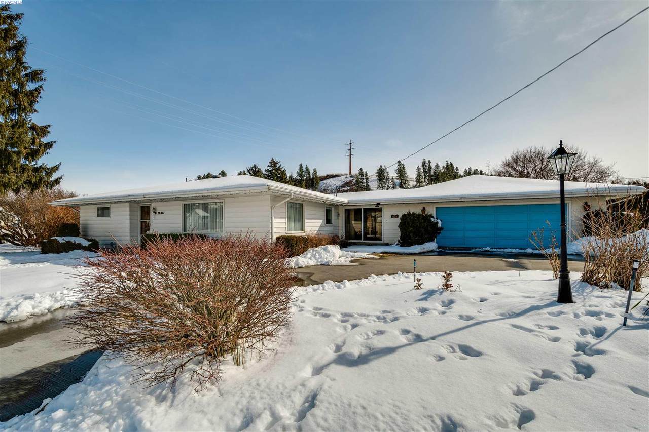 1606 Cedar - Photo 1