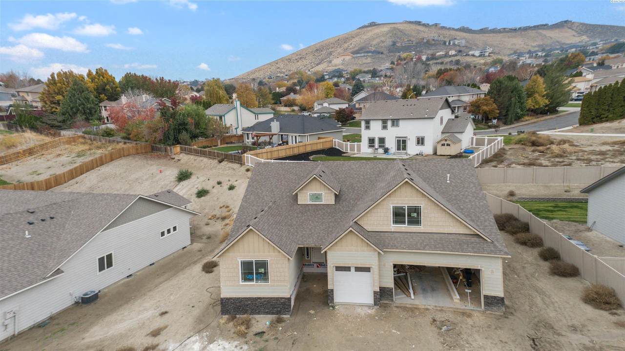407 Piper St - Photo 1