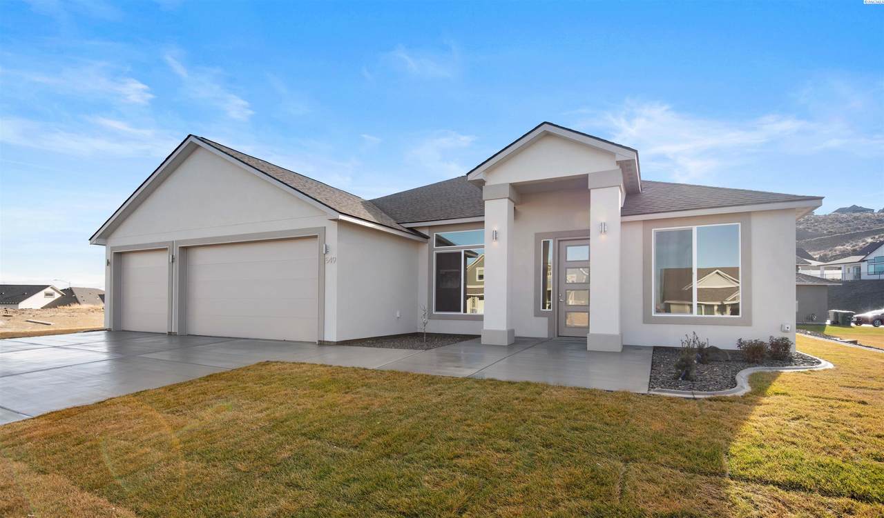 549 Summerview Lane - Photo 1