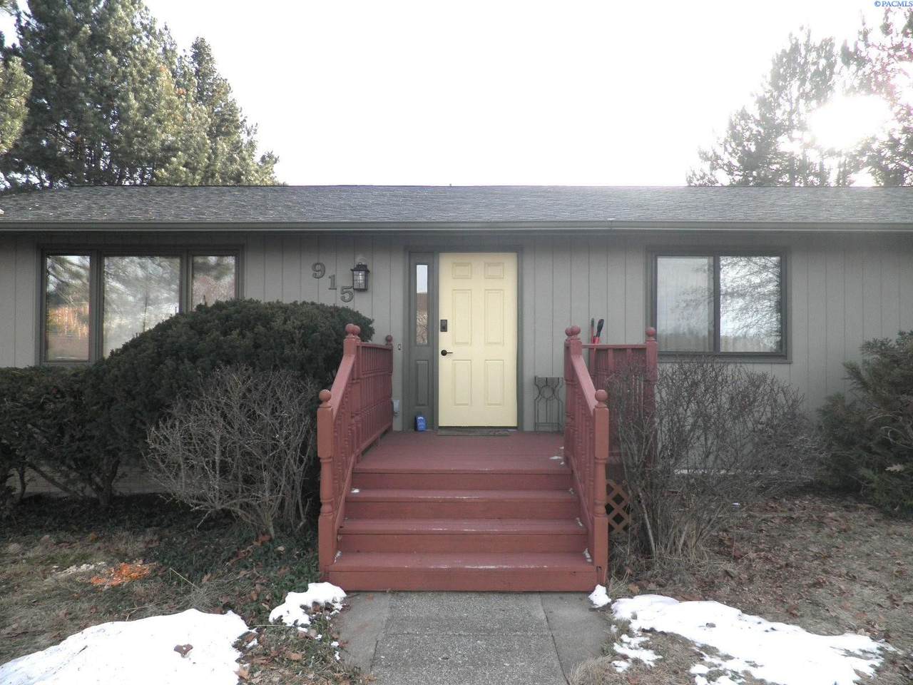 915 Robin Place - Photo 1