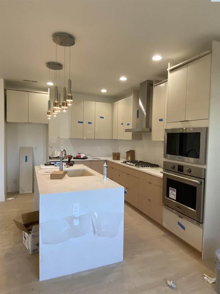 2350 Siena Ave - Photo 1