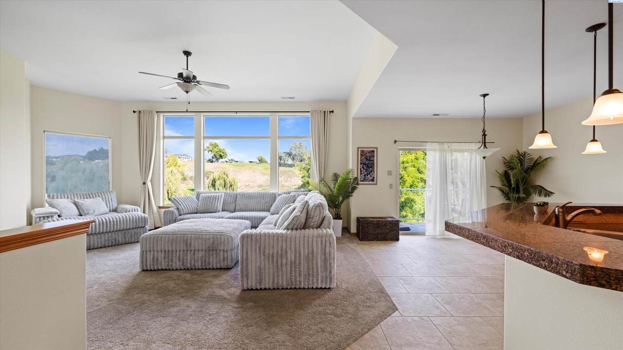 3504 34th Ave - Photo 1