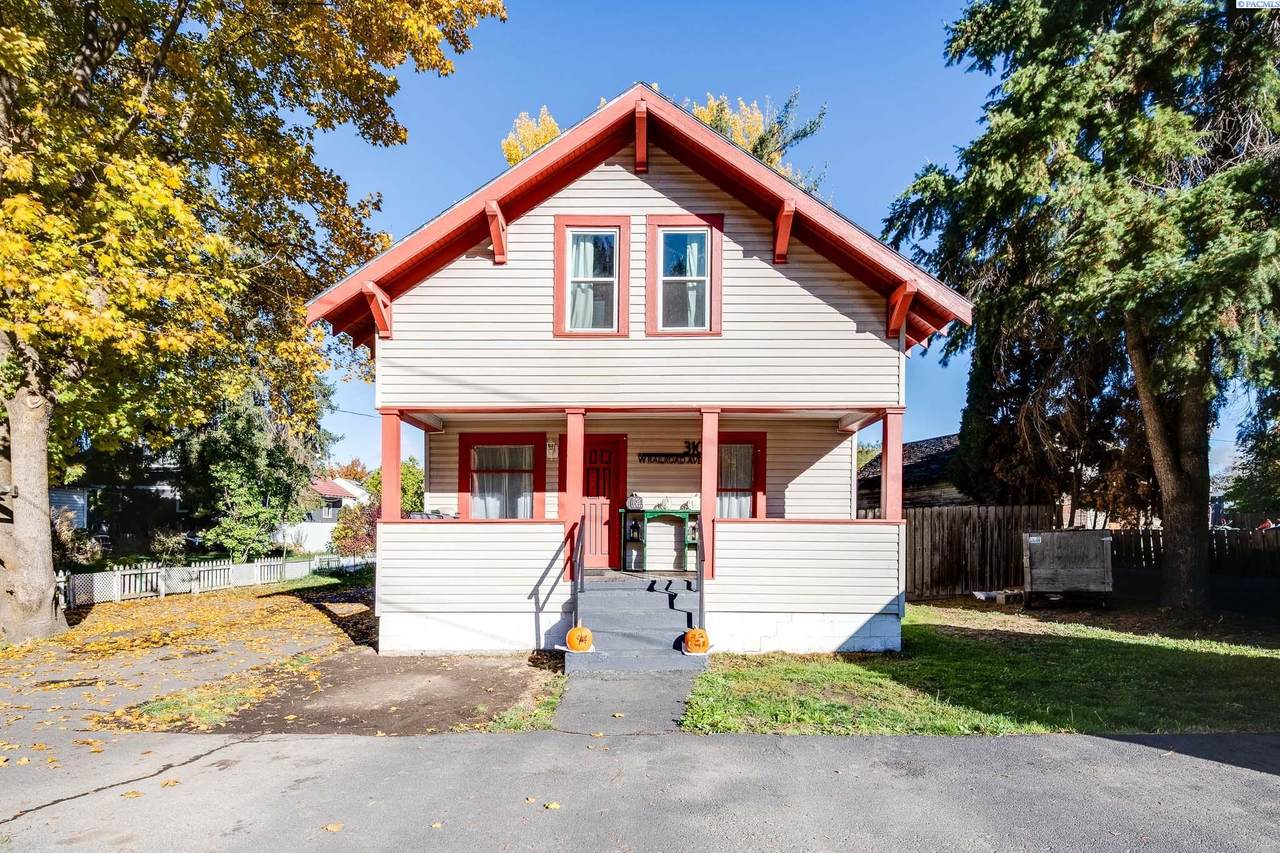 310 Railroad Ave - Photo 1