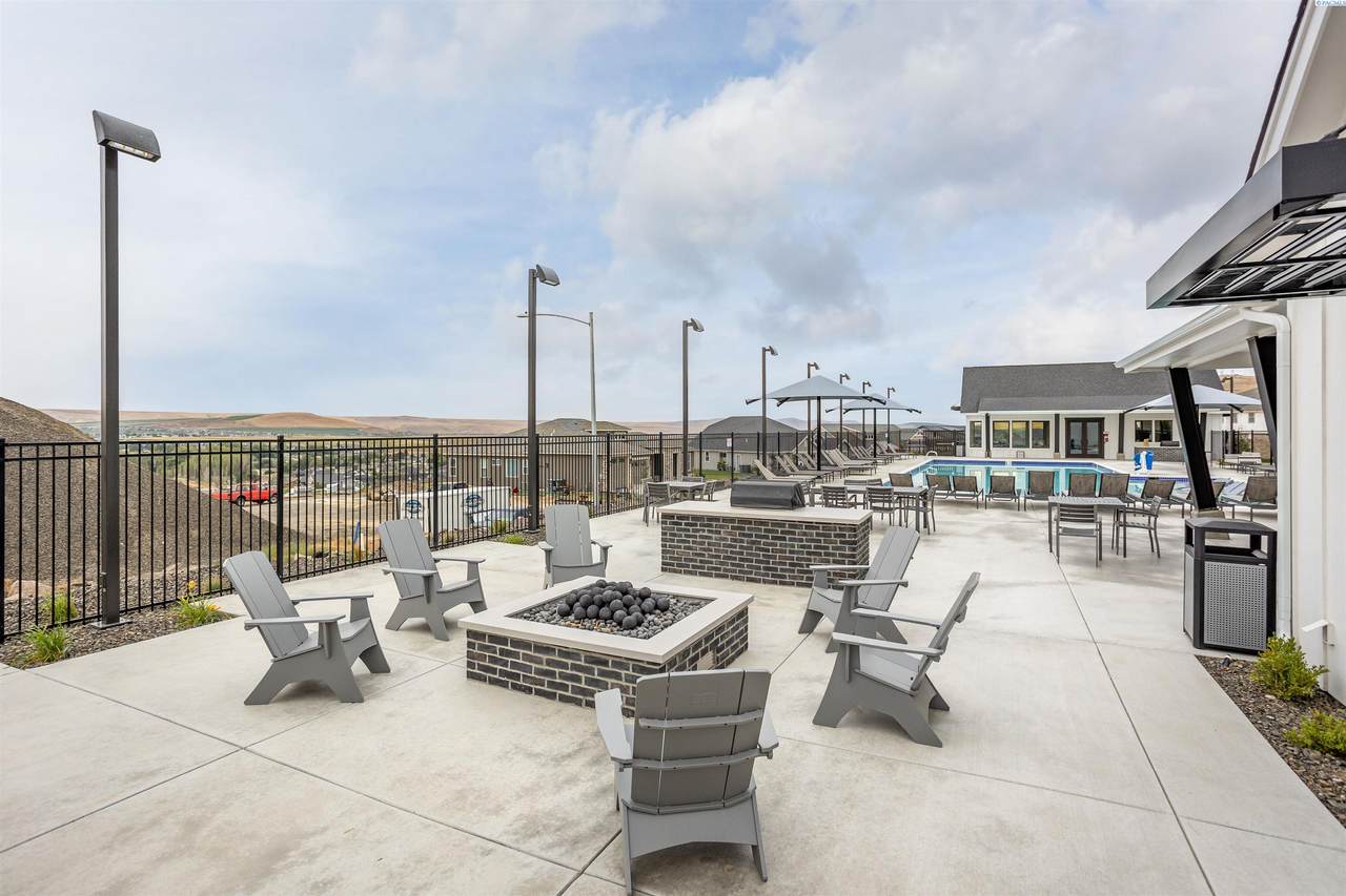 2367 Skyview Loop - Photo 1