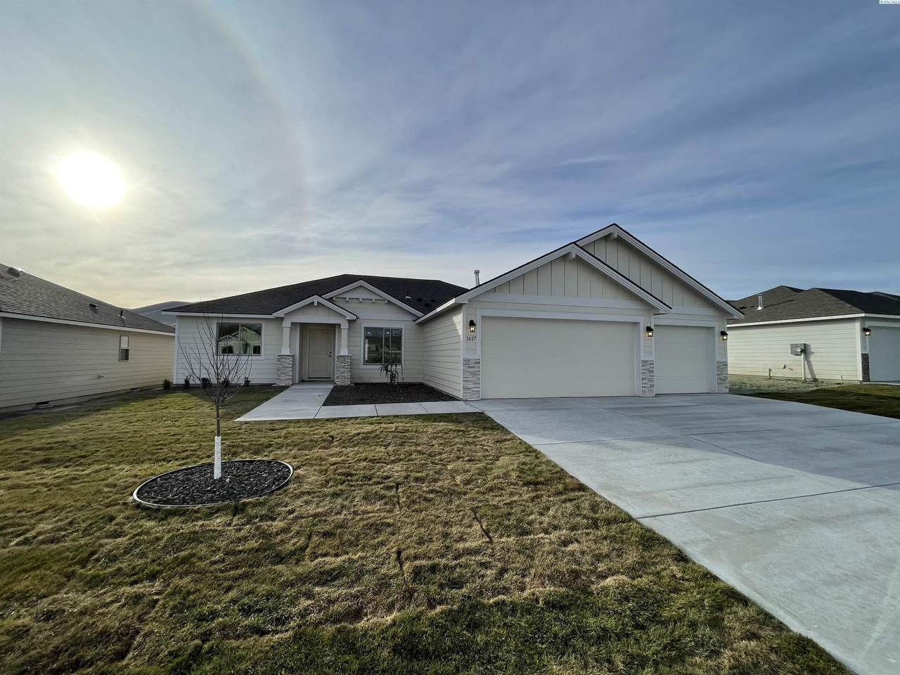 1617 Willow Way - Photo 1