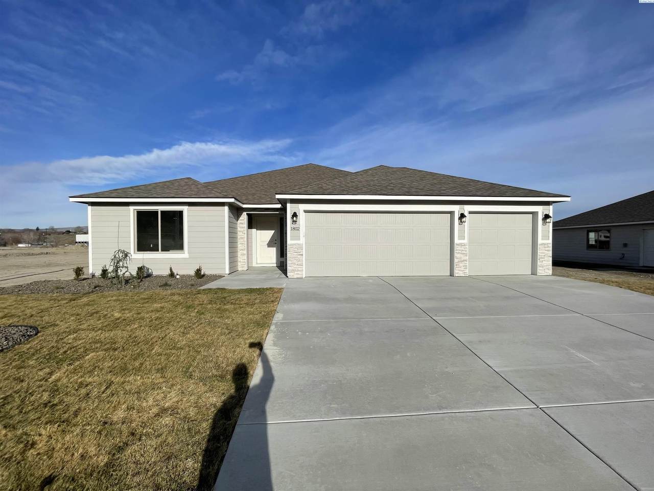1802 Willow Way - Photo 1