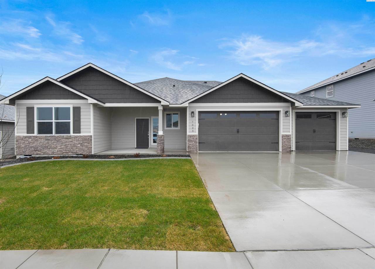 7025 35th Ave - Photo 1