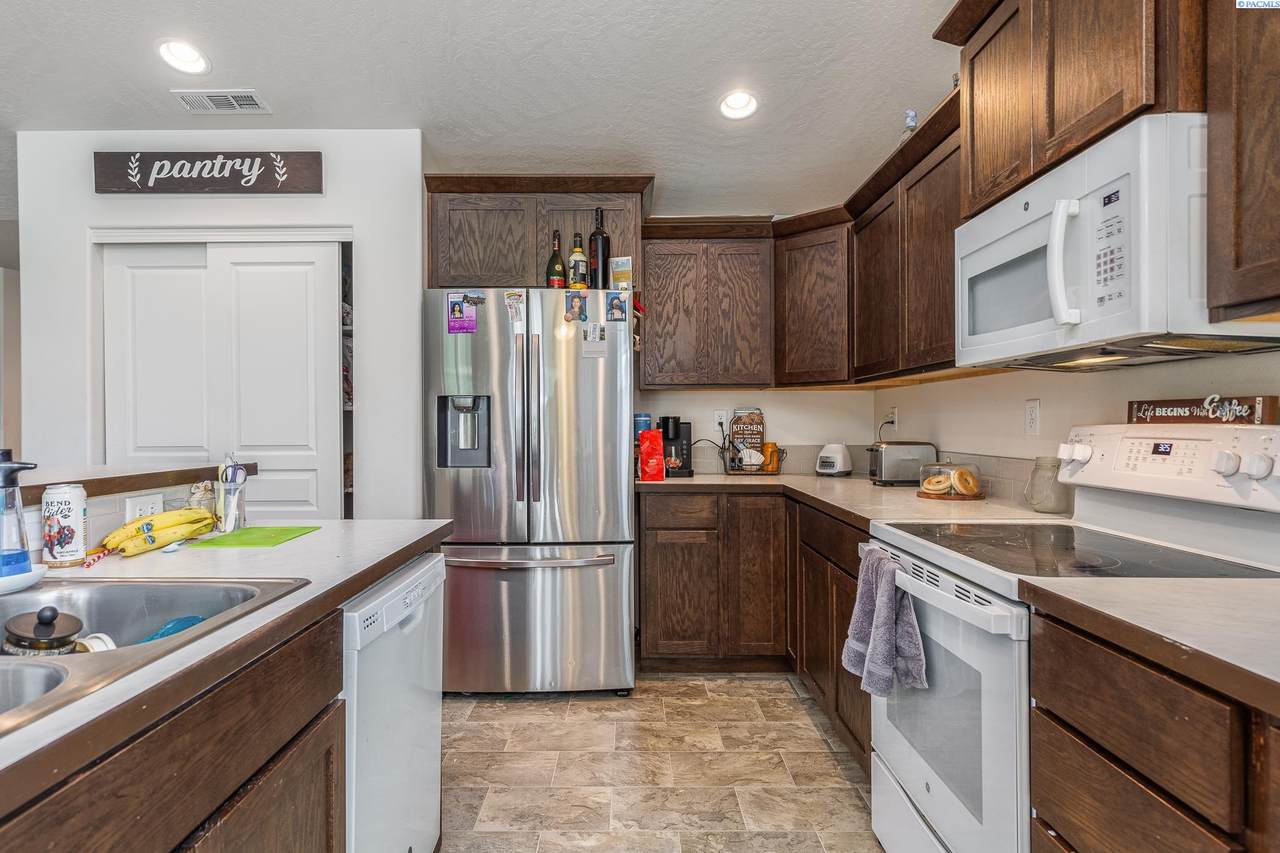 2226 Zillah Pl - Photo 1