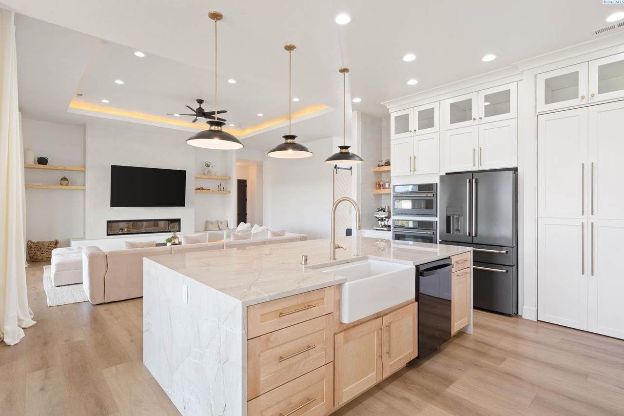 6927 Lamb Ct - Photo 1