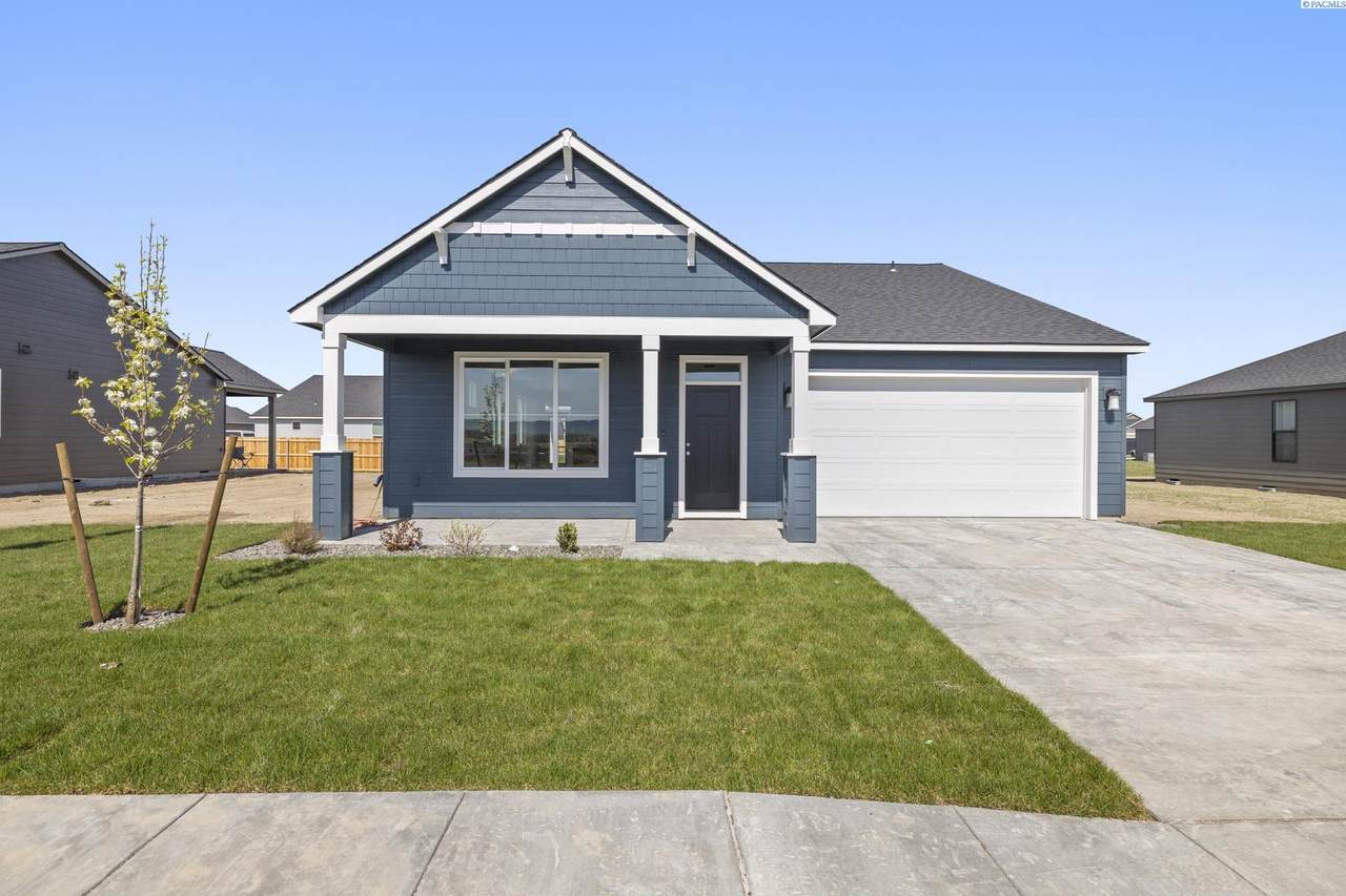 313 Amberly Ave - Photo 1