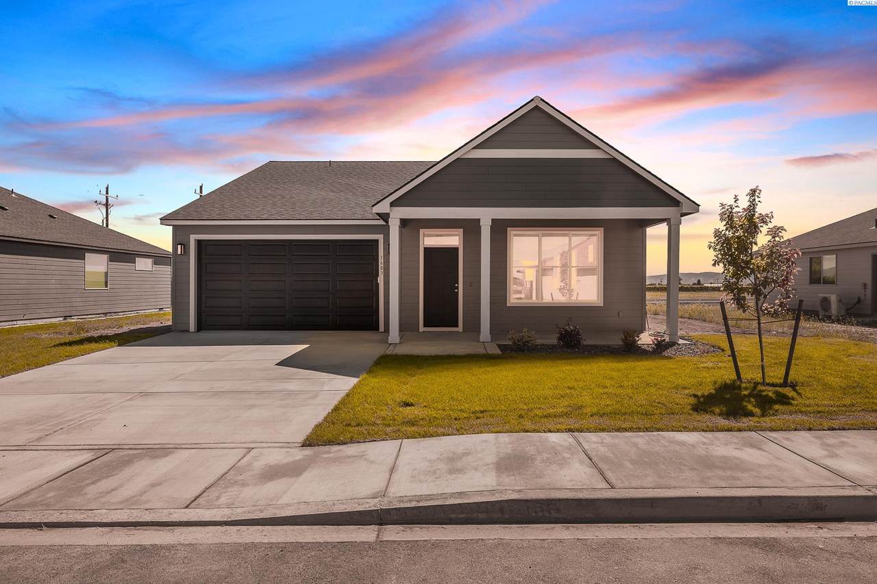 1603 Diamond Ave - Photo 1